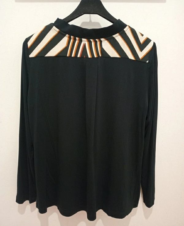 BLUSA COMBINADA  M/L ESCOTE PICO 