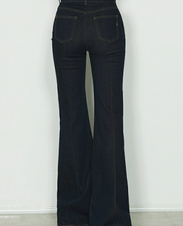 Pantaln TRACY RELISH cintura alta 5 ts con costuras ms cinturn con hebilla con logo en denim azul