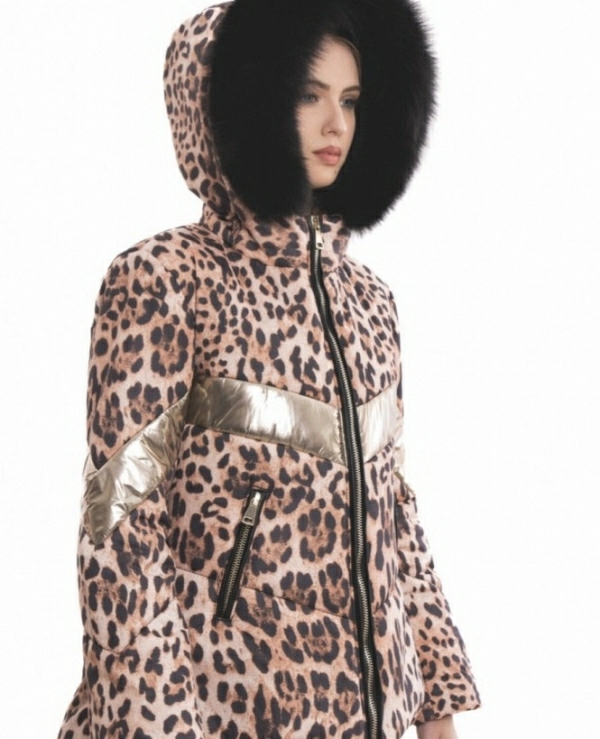 PLUMAS CON ESTAMPADO DE LEOPARDO